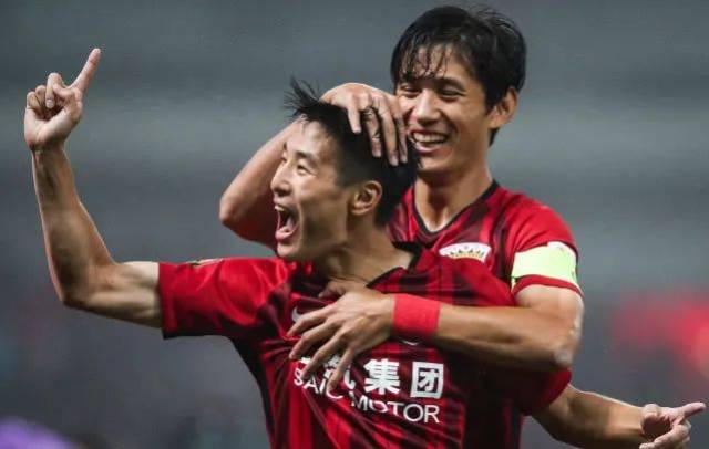 伴随胜场爬 伴随胜场爬